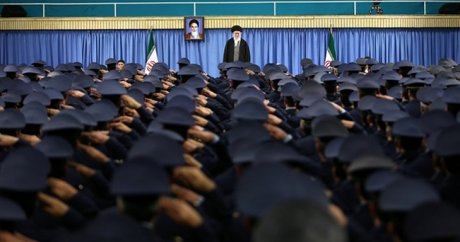 İran’da yüz binlerden Trump protestosu: Amerika’ya ölüm