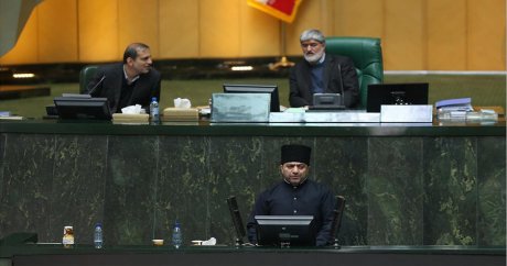 Milletvekili İran parlamentosunda Azerbaycan şiiri okudu – VİDEO