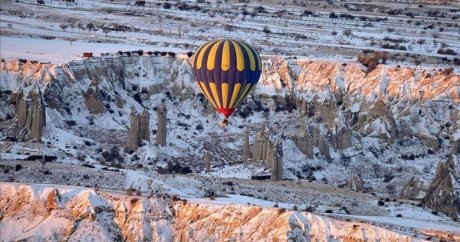 Kapadokya’da sıcak hava balonları sert iniş yaptı: 49 yaralı