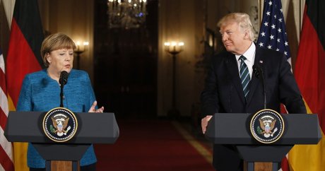 Trump ve Merkel Beyaz Saray’da: Trump Merkel’in elini sıkmadı- VİDEO