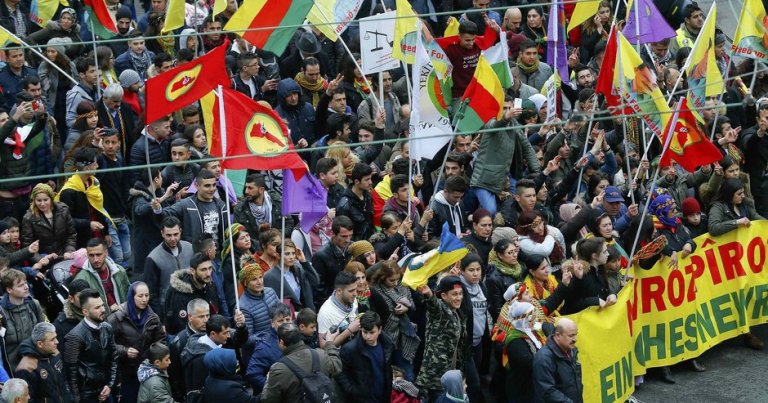Terör örgütü PKK, Almanya’nın göbeğinde şov yaptı
