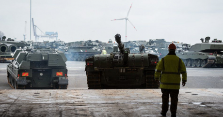 ABD ve İngiltere Rusya sınırına askeri takviye sevk etti-FOTOĞRAFLAR