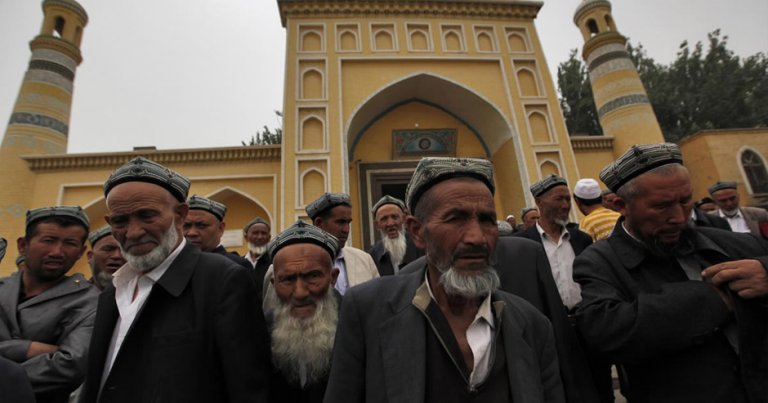 Çin’den Uygurlara yeni yasaklar zinciri onaylandı