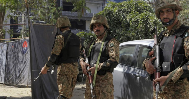 Pakistan’da askeri konvoya intihar saldırısı: 4 ölü