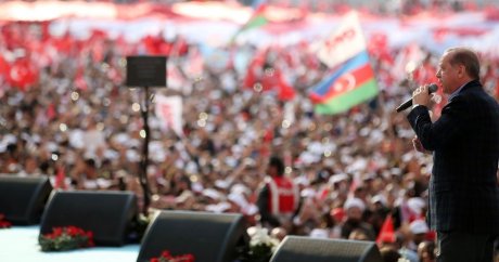 Yenikapı’da dev Evet mitingi: Erdoğan’dan “evet” şiiri- KLİP