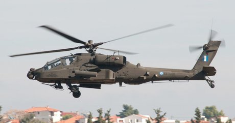 Yunan helikopteri dağa çarpıp düştü: 5 ölü