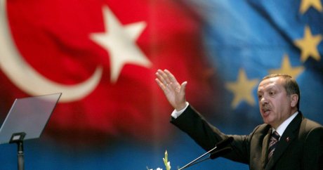 Türkiye’nin Karabağ ve Kırım konusunda tutumu açık ve nettir – Ukraynalı uzman