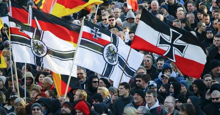 Almanya’da Naziler harekete geçti