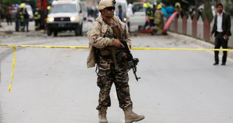 Afganistan’da NATO askeri konvoyuna bombalı saldırı