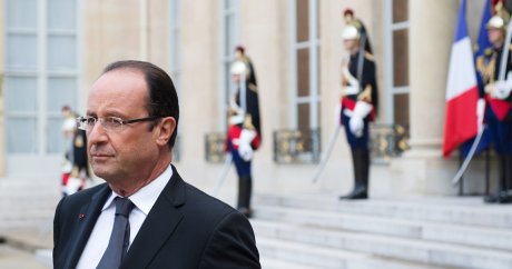 Fransa’da hükümet istifa etti