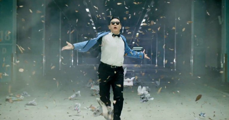 ‘Gangnam Style’ ile müzik dünyasını kasıp kavuran Psy, 2 yeni kliple geri döndü-VİDEO