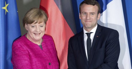 Emmanuel Macron ile Angela Merkel görüştü
