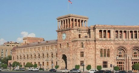 Ermenistan hükümeti istifa etti
