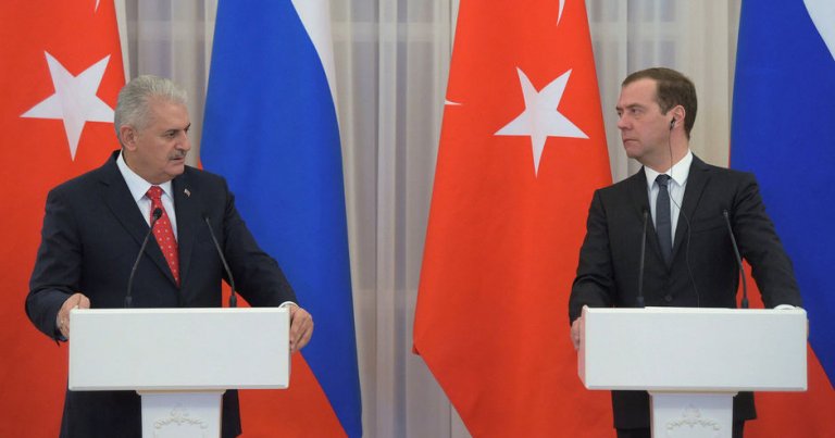 İstanbul’da Medvedev-Yıldırım zirvesi