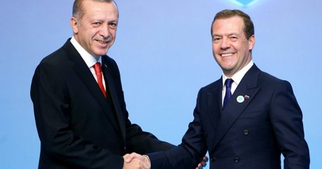 Medvedev, Erdoğan’la bir araya geldi