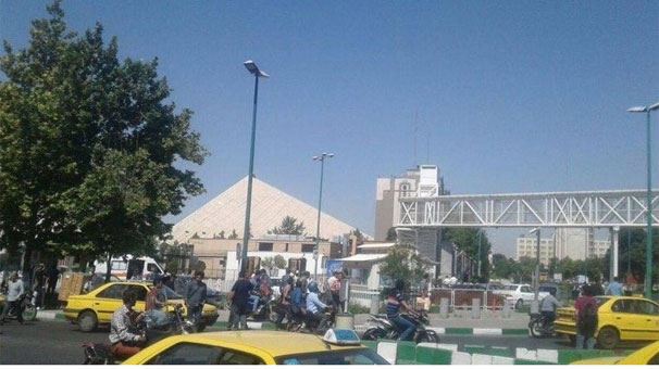 Tahran’da asitli saldırı! Yaralılar var…
