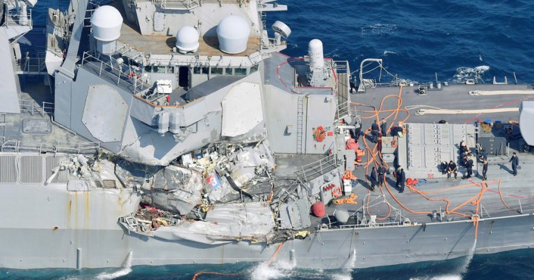 ABD savaş gemisi kaza yaptı: 7 asker kayıp!