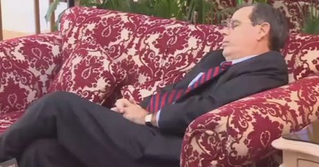 ABD’li diplomat Astana görüşmelerinde uyuyakaldı – VİDEO