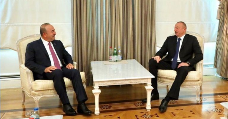 İlham Aliyev, Mevlüt Çavuşoğlu’nu kabul etti