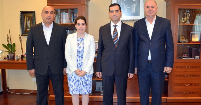 Bakü Büyükelçisi Erkan Özoral “Vatan” İctimai Birliği heyetini kabul etti
