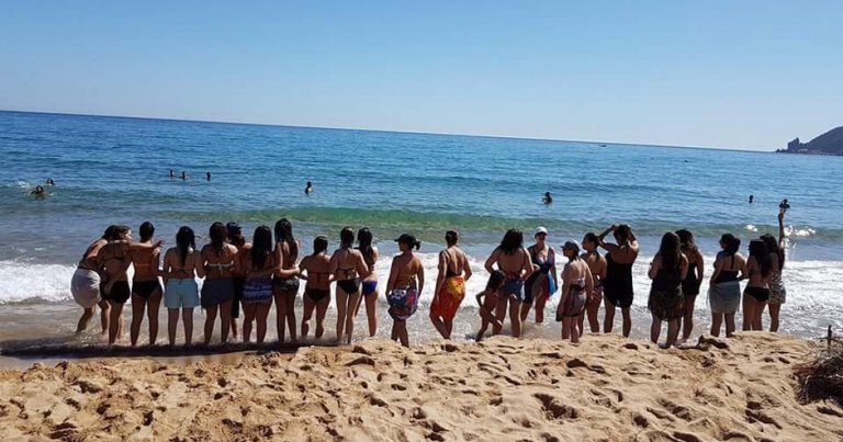 Cezayirli kadınlardan ‘bikinili isyan’