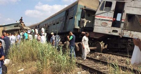 İskenderiye’de 2 tren çarpıştı: Ölü ve yaralılar var- VİDEO