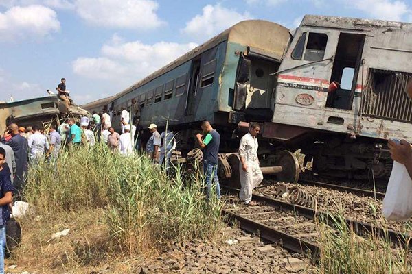İskenderiye’de 2 tren çarpıştı: Ölü ve yaralılar var- VİDEO
