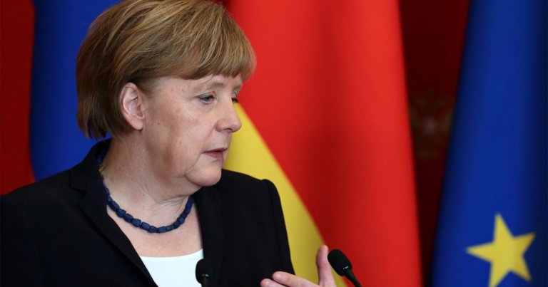 Merkel’den tepki çeken ‘mülteci’ açıklaması