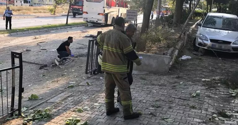 İzmir’de cezaevi servis aracı geçişi sırasında patlama