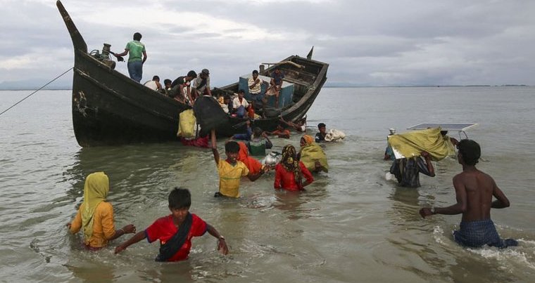 Arakanlı Müslümanları taşıyan tekne battı! 9 ölü