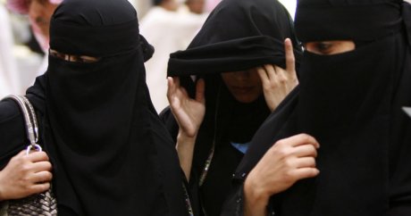 Suudi din adamından skandal yorum: Tecavüz olaylarının nedeni kadınlardır