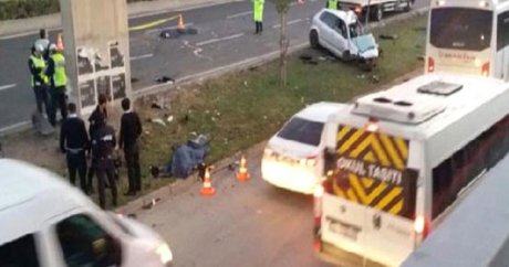 İzmir’de içinde polislerin bulunduğu araç kaza yaptı: 2 şehit, 3 yaralı