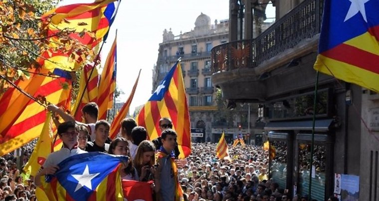 Katalonya’da bağımsızlık referandumu başladı