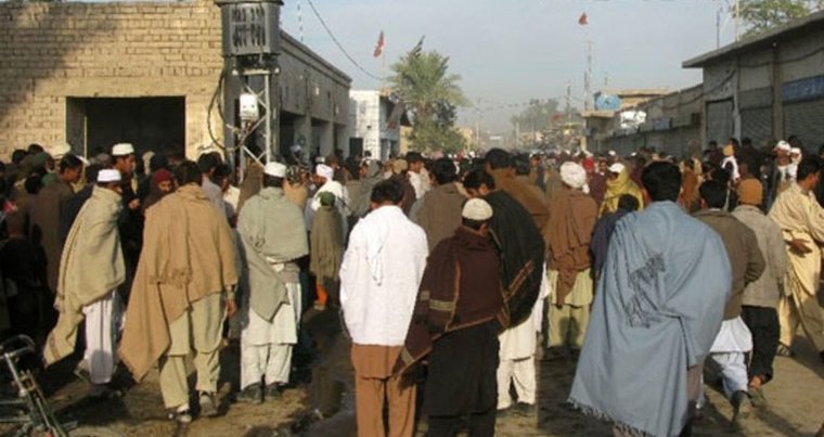 Pakistan’da camiye silahlı saldırı