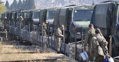 60 araçlık askeri konvoyda kaza: Yaralılar var
