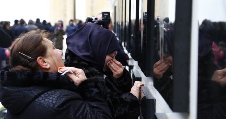 Azerbaycan 20 Ocak şehitlerini böyle andı – FOTOĞRAFLAR