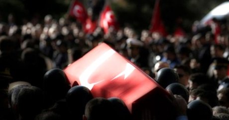 Türkiye şehitlerine ağlıyor!