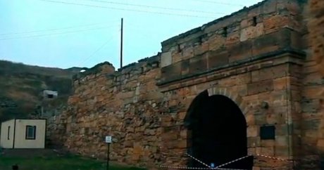 Kırım’da tarihi Osmanlı yapısı yıkılmaya başladı