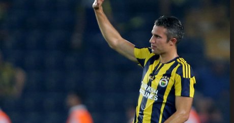 Fenerbahçe, Robin van Persie’nin sözleşmesini feshetti