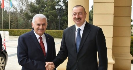 İlham Aliyev ve Binali Yıldırım bir araya geldi