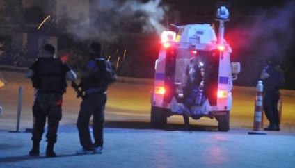 Diyarbakır’da teröristlerle güvenlik güçleri arasında çatışmada: 2 polis yaralandı