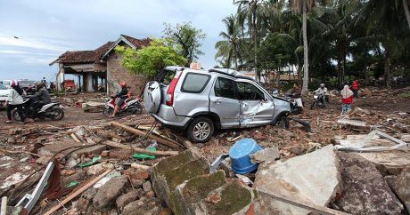 Endonezya’daki tsunamide ölü sayısı 373 oldu