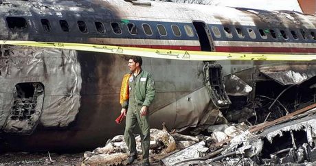 İran’da uçak kazası: 16 ölü