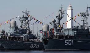 Rus gemileri NATO tatbikatının yapıldığı bölgede nöbete başladı