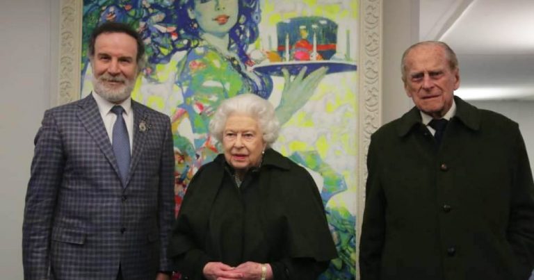 Azerbaycan Halk ressamı Sakit Memmedov Kraliçe 2. Elizabeth`e hediye verdi: “Çıdır düzü”