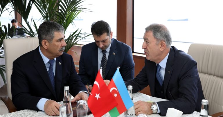 Hulusi Akar Azerbaycan Savunma Bakanı Zakir Hasanov`la görüştü