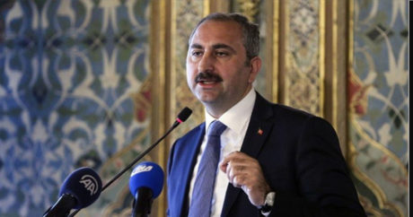 Adalet bakanı Abdulhamit Gül`den önemli açıklamalar: Öcalan ve YSK kararı