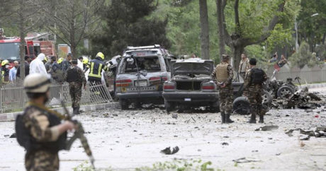 Kabil`de NATO askeri konvoyuna bombalı saldırı: 10 ölü