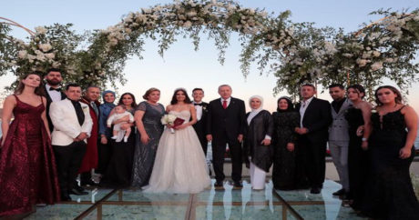 Mesut Özil babasını düğününe çağırmadı – 630 binlik skandal