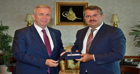 Azerbaycan`ın Ankara Büyükelçisi ABB Başkanı Mansur Yavaş`ı ziyaret etti